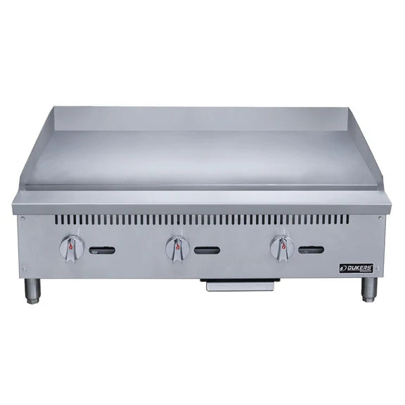 Dukers DCGT36 36 in. Thermostatic Griddle with 3 Burners