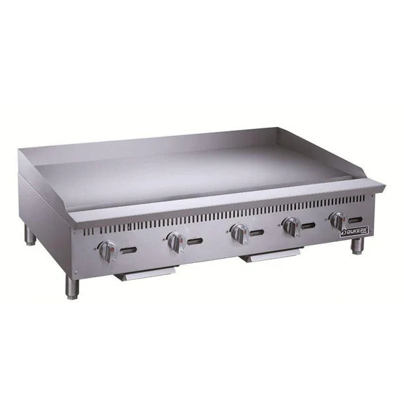 Dukers DCGT60 60 in. Thermostatic Griddle with 5 Burners