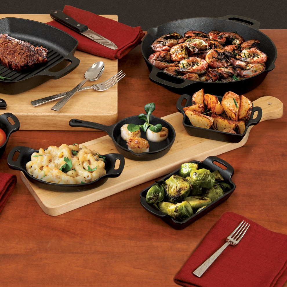 CASM-7RT - 7" x 4-3/4" FireIron Mini Cast Iron 14oz Rectangular Server